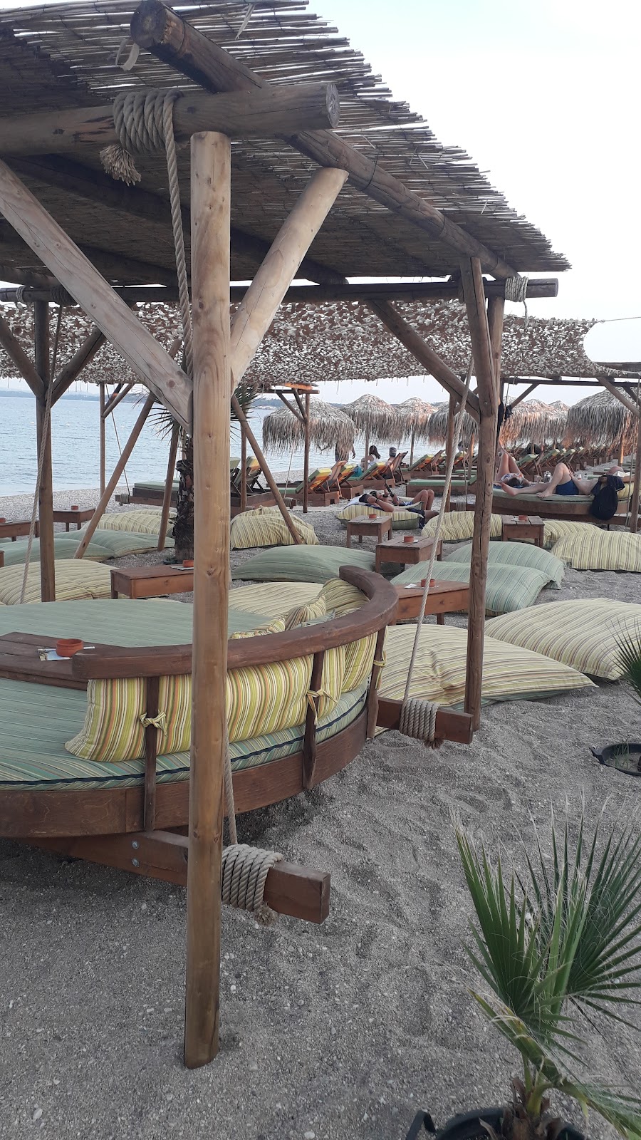 Bar Adara Beach Bar στη Νέα Ποτίδαια, Χαλκιδική με βαθμολογία 4.6/5 από πάνω από 139 σχόλια