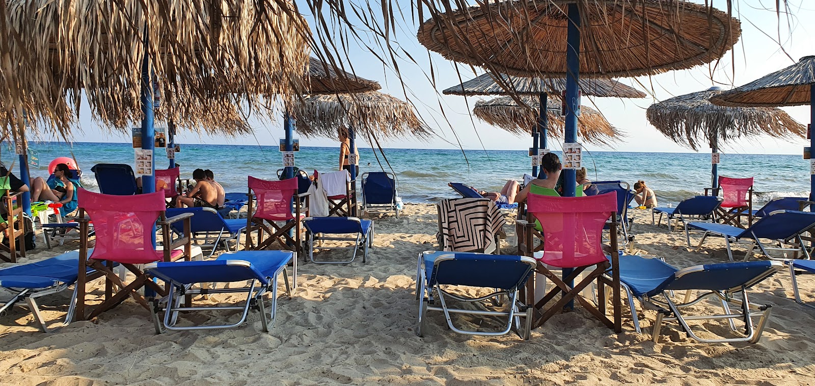 Μπαρ Ammos Beach Bar στη Νέα Καλλικράτεια, Χαλκιδική