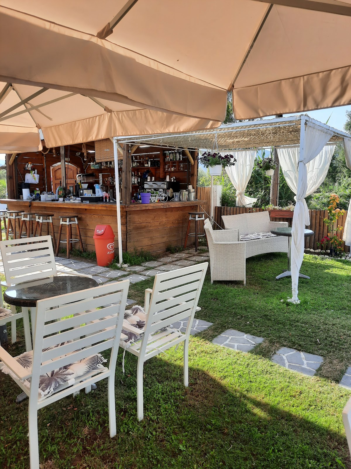 Бар Anna Maria Beach Bar & cocktail bar Неос Мармарас