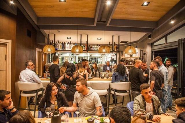 Bar Pleasure Gastrobar στη Σίβηρη, Χαλκιδική