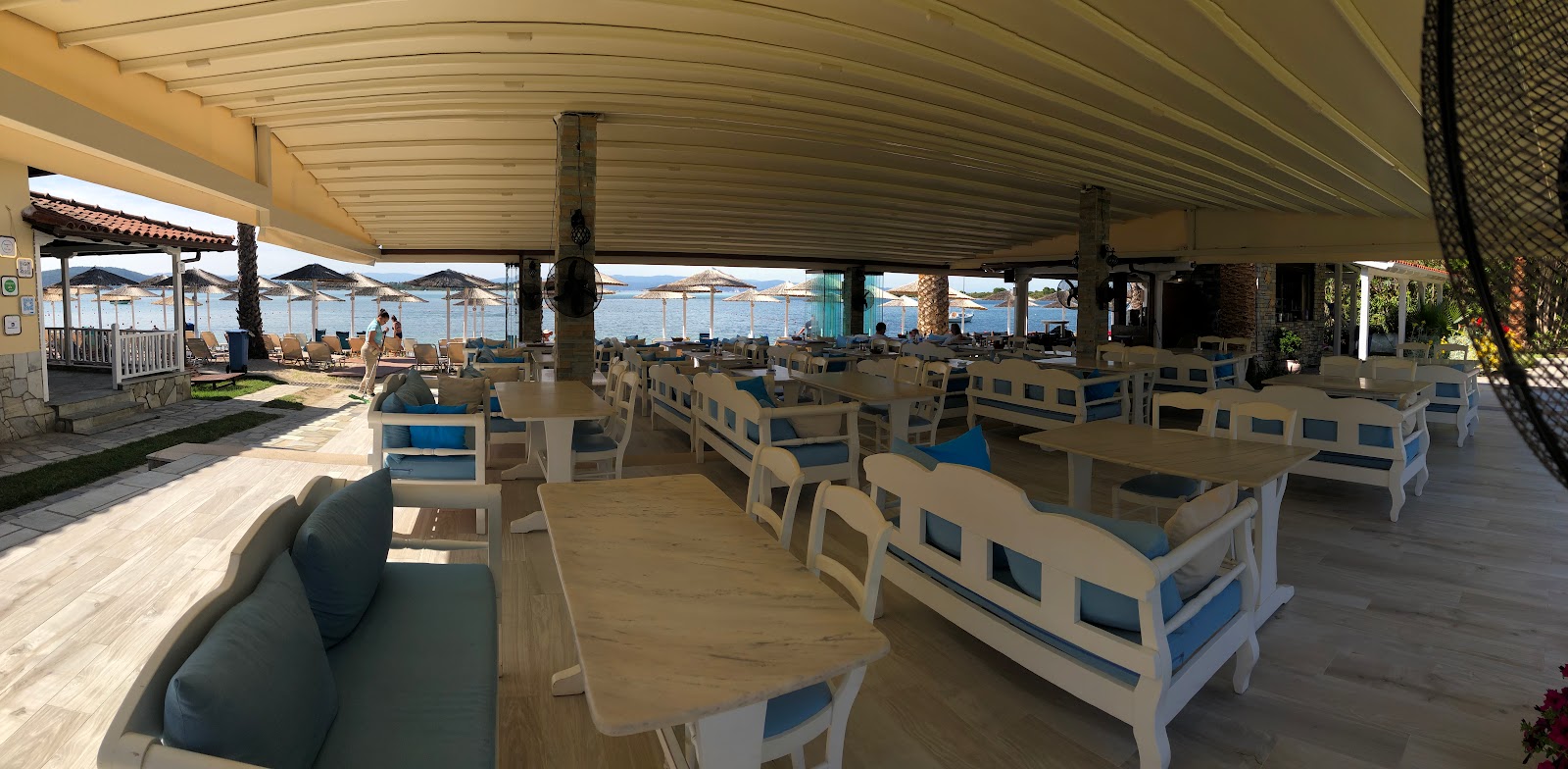 Бар Vergos Beach Bar Вурвуру