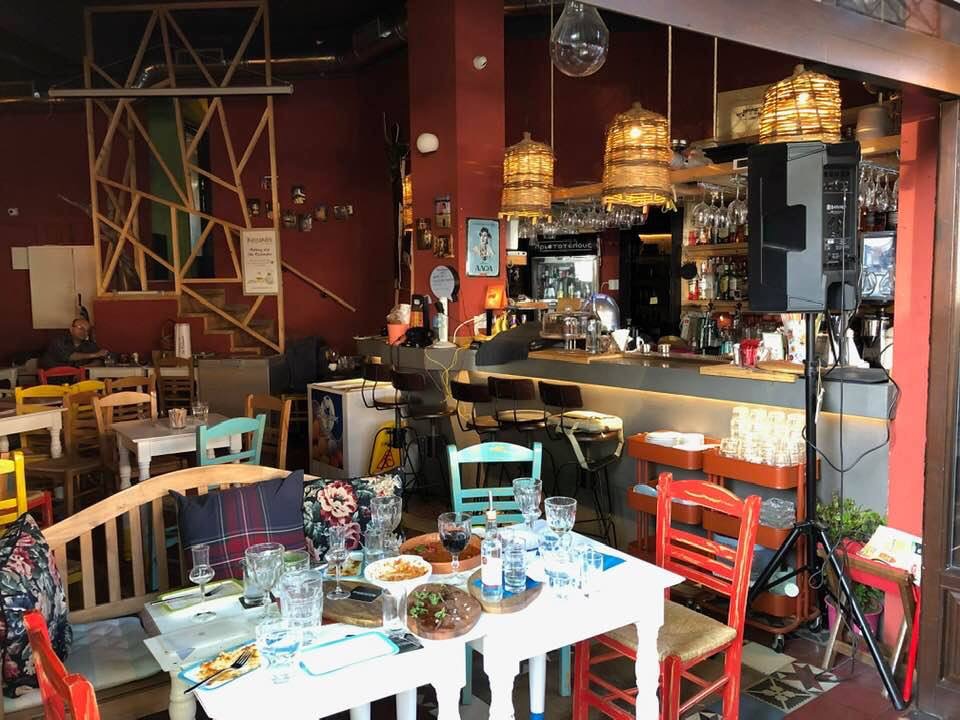 Καφές Αριστοτέλους στην Άρναea, Χαλκιδικής: Η Γευστική Απόλυση με Βαθμολογία 4.8