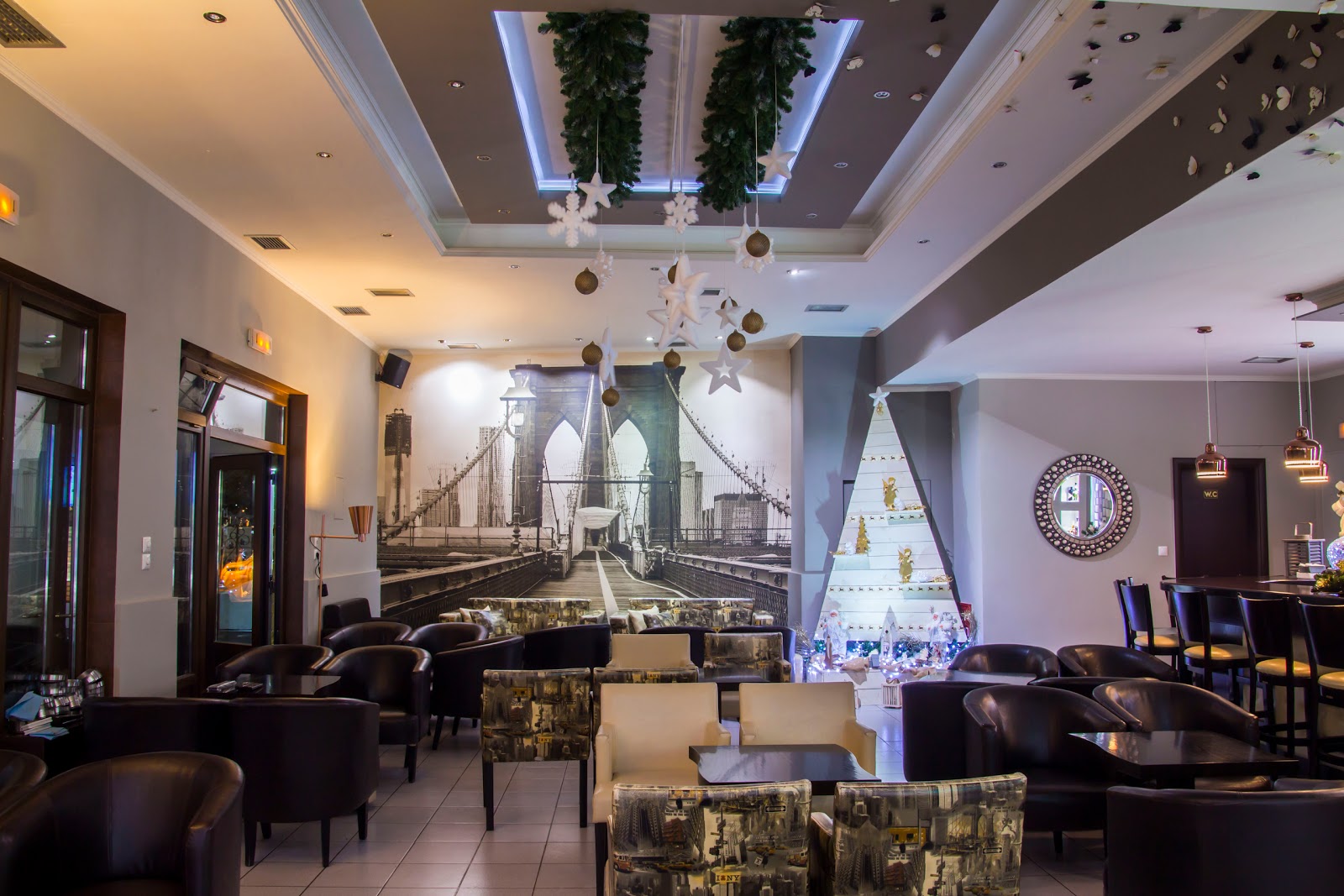 Кафе Cafe Bar Manhattan Сикия