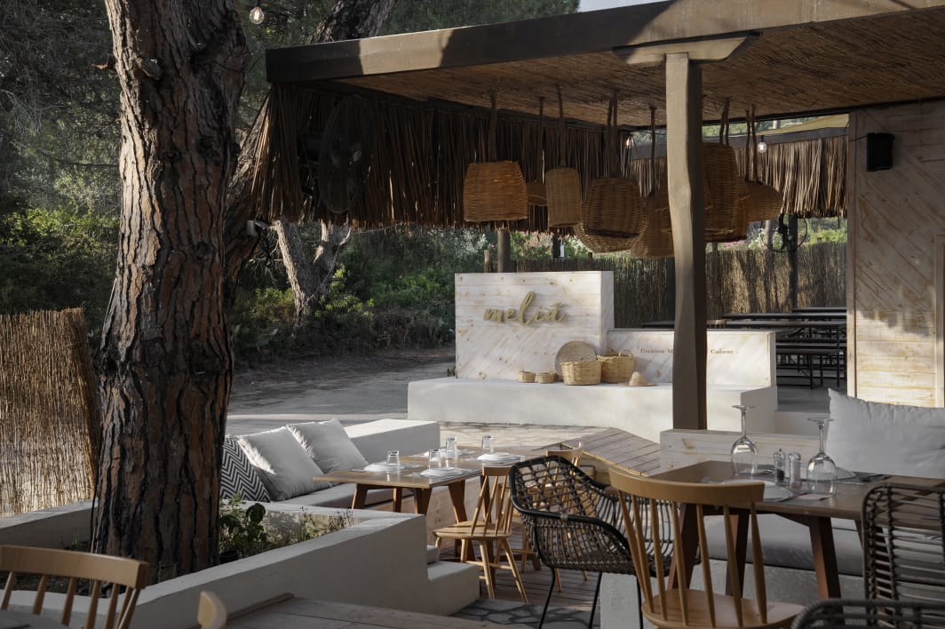 Καφετέρια Melia Restaurant στο Βουρβουρού, Χαλκιδική