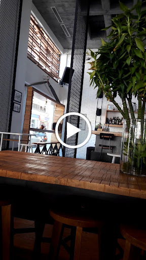 180 Degrees Sun & Lounge