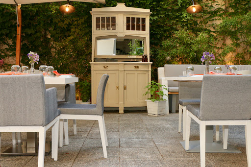 Avant Garden