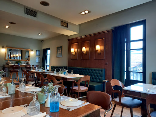 Bistro 49