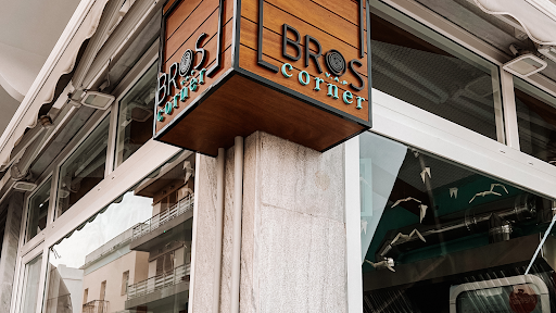 BROS v.a.p corner
