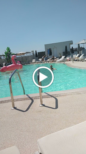 Del Rey Rooms & Paraiso Pool Bar Restaurant