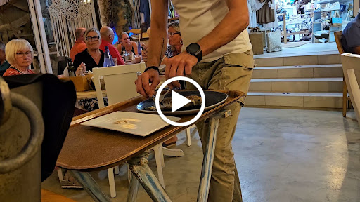 ΔΕΛΦΙΝΙΑ WINE BAR RESTAURANT