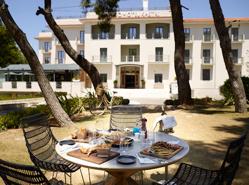 Kastri Gardens bar restaurant