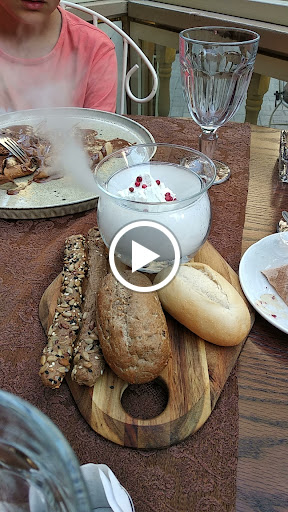le pierrot bistro