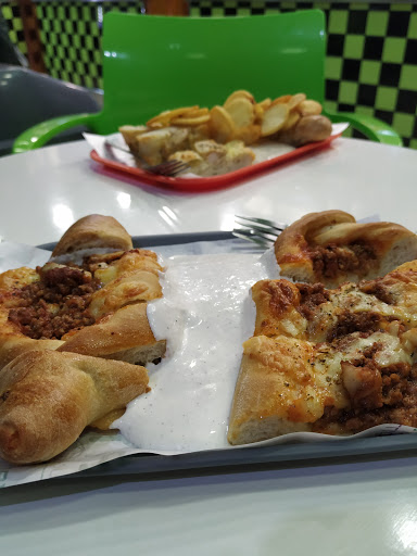 Leftis" Casual Food"