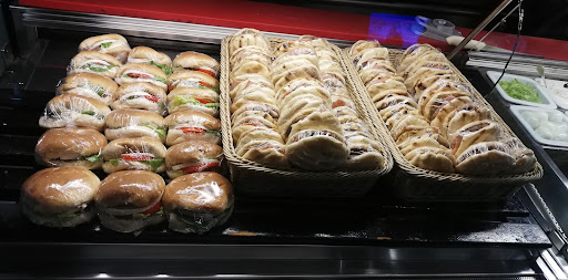 Makis