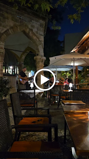 Mango Restaurant & Rooms