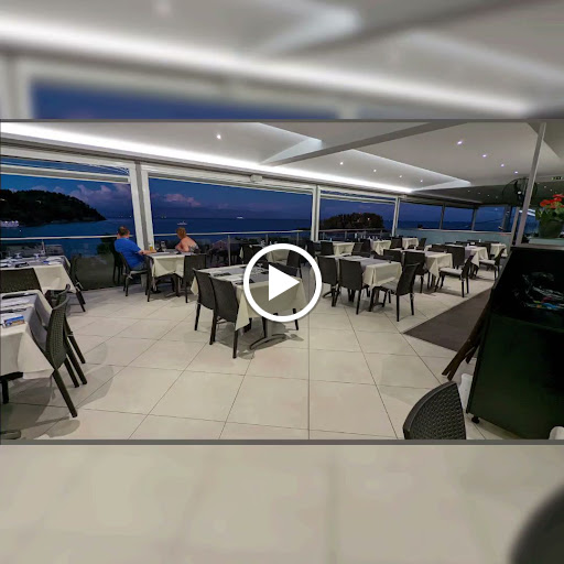 Nisos Restaurant Cafe