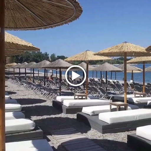 Paraga Seaside Cafe Bar & Resto