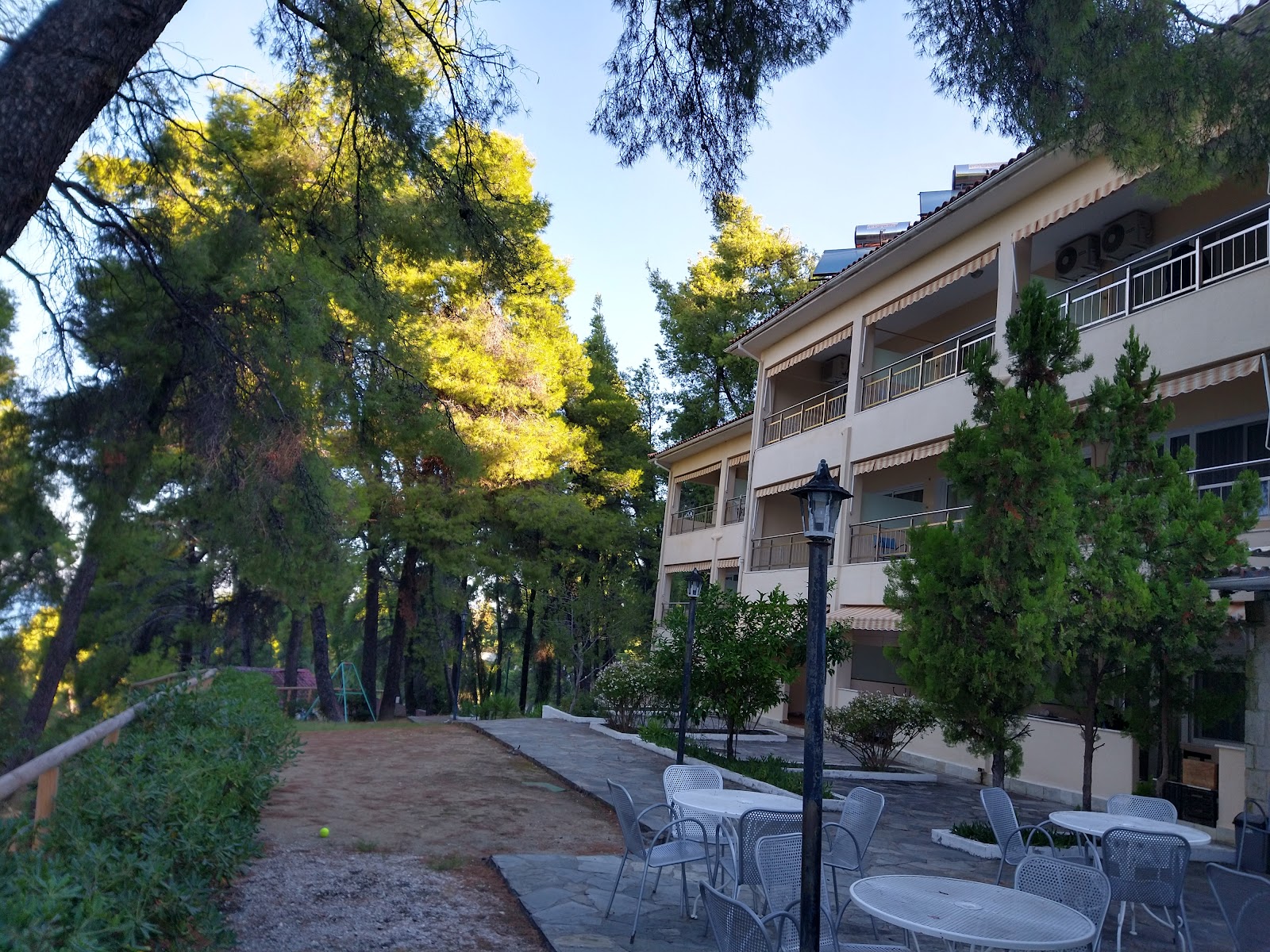 <h1>Ξενοδοχείο Dryades στη Σίβηρη, Χαλκιδική</h1>