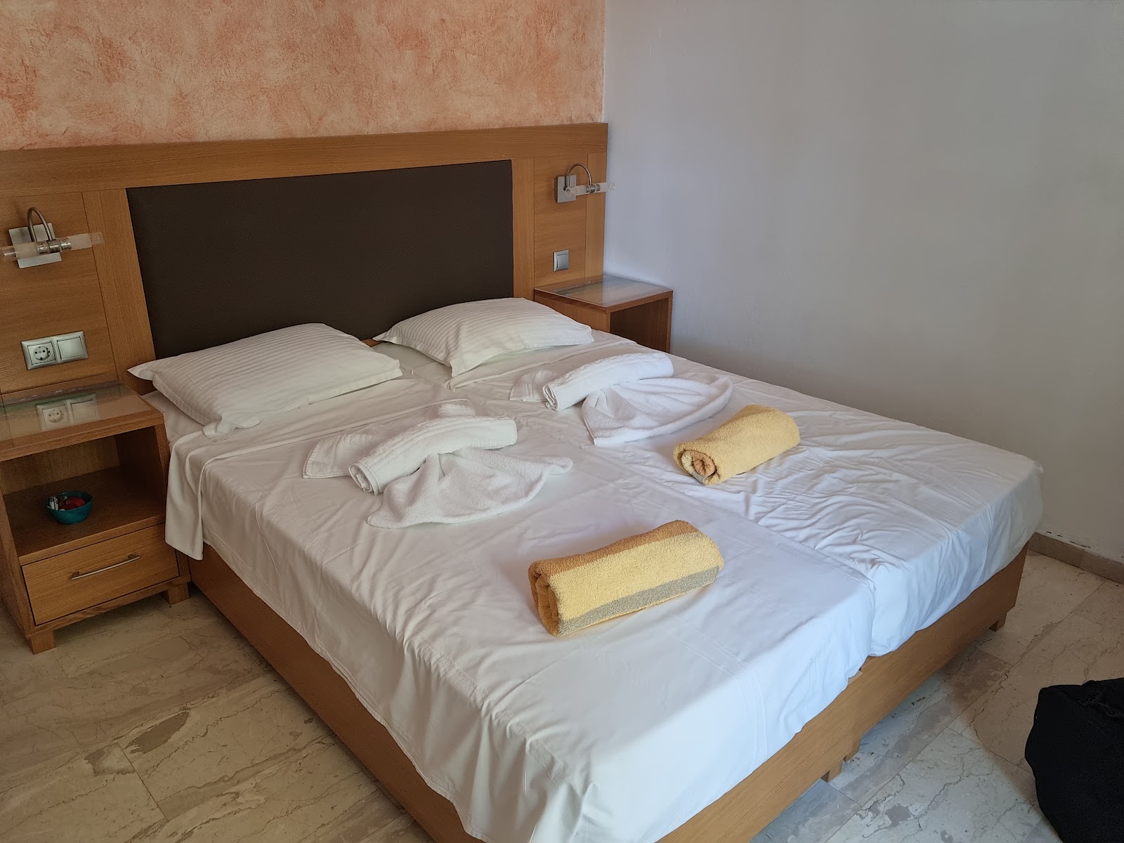 Хотел Maik Apartments Метаморфоси