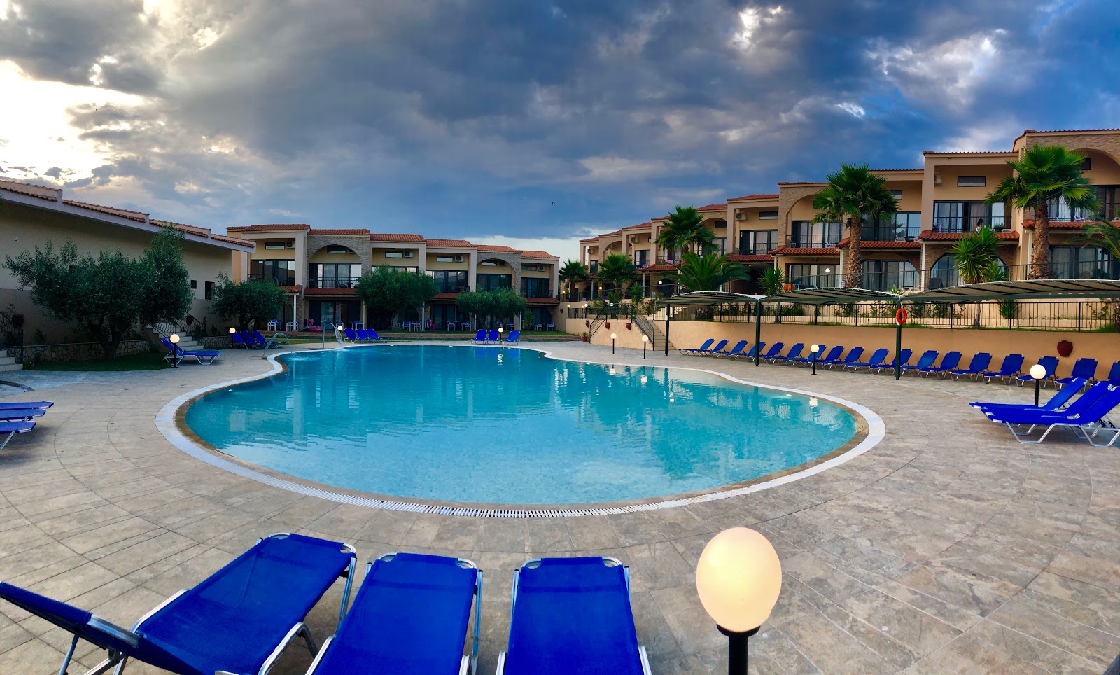 Хотел Metamorfosi Village Mare Resort Метаморфоси