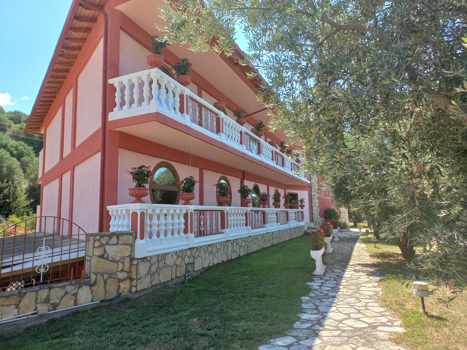 <h1>Καταλύματα Πέτρος Ιταλός στο Νέος Μαρμαράς, Χαλκιδική</h1>