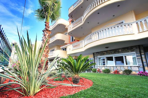 Хотел StayInn Villa Excelsior Керамоти