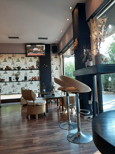 ARAZZO CAFE