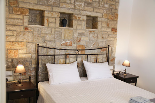ΑΡΙΩΝ Village & Suites