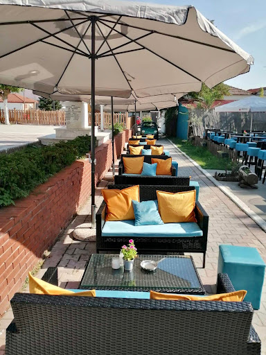 Blend Cafe Bar