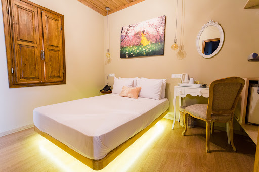 Blossom rooms & suite