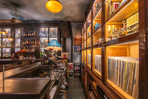 Bogart all day bar