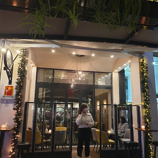 Bonjour Cafe