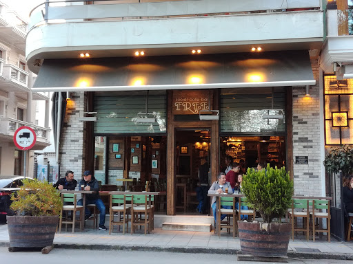 Cafe Bar "Free"