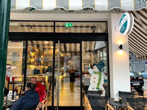 Cafe Twins