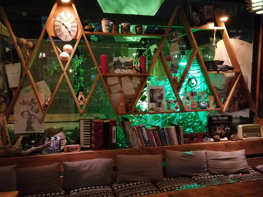 Cien Fuegos coffee and tales