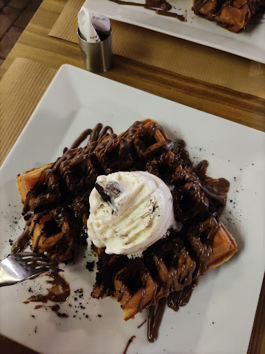 Cinnamon cafe