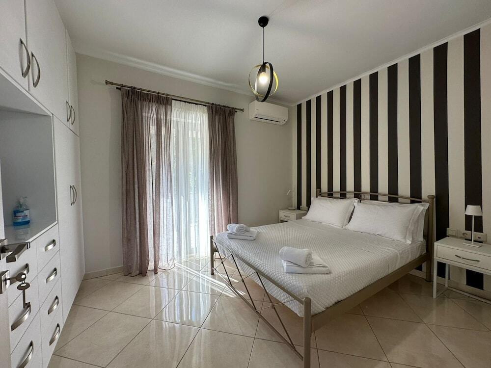 Elpida Suites