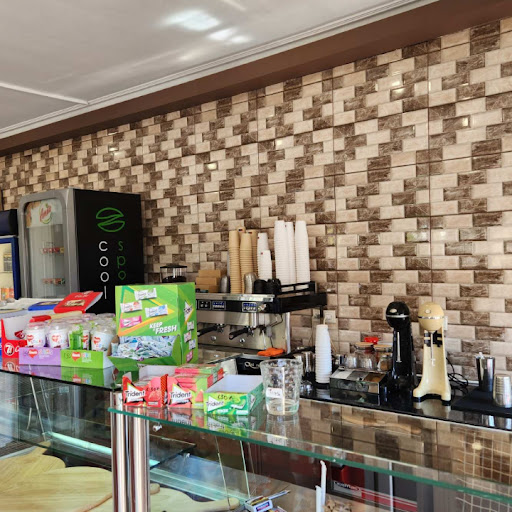 Fresh Coffee & Snacks