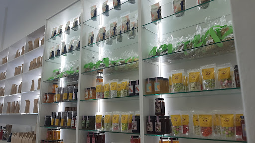 Green Cup Coffee - nuts and chocolates