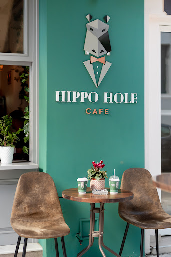 HIPPO HOLE