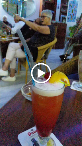 IRO Cafe Snack Bar