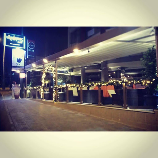 La Diversión Cafe