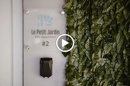 Le Petit Jardin