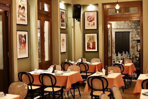 Mana-Raki Greek Traditional Restaurant