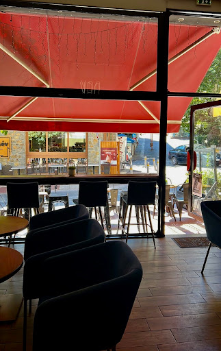 Oak café-bar