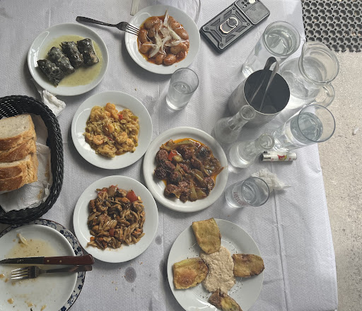 Παραδοσιακό καφενείο "Ο Φάρος"