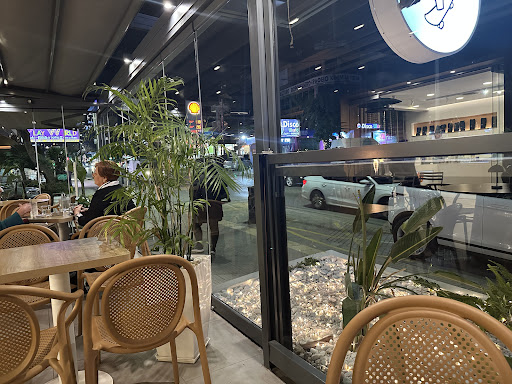 Peachy Glyfada