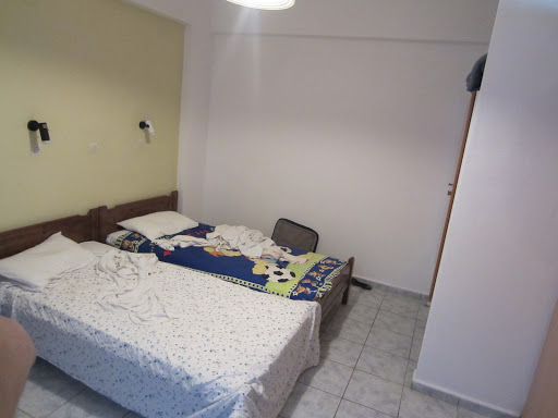 Peters Kool Pool Studios and Apartments