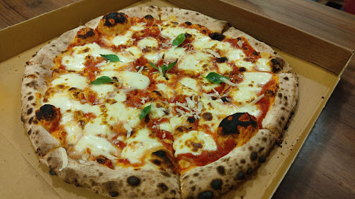 Pizza Εν Καμίνω Νάουσα