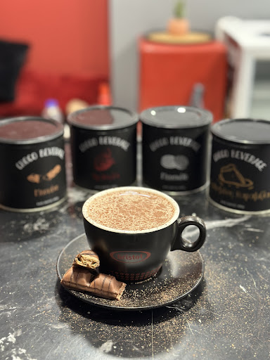 Saloon café